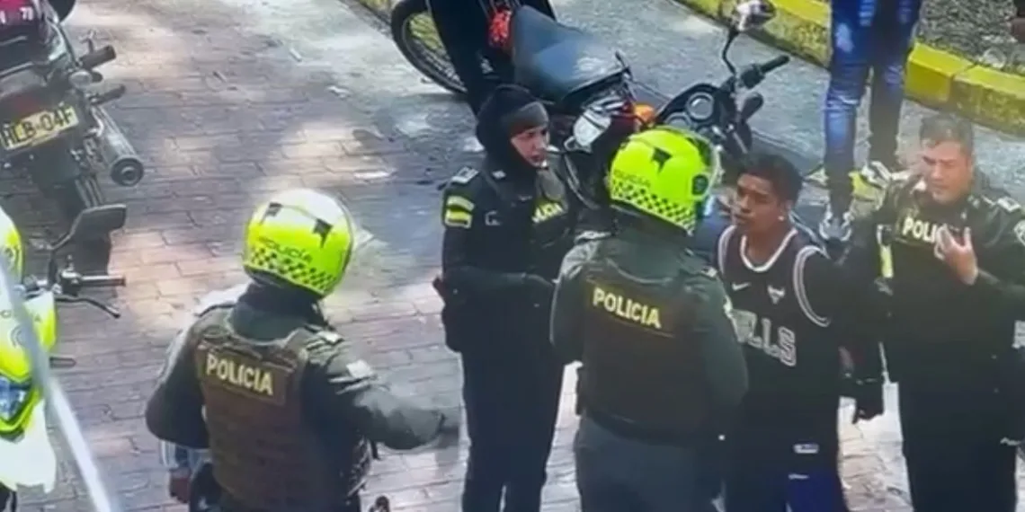 Dos sospechosos armados que merodeaban el parque de los estudiantes de Barrancabermeja fueron capturados por la policía