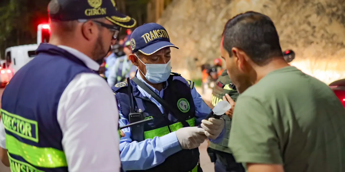 Tránsito le volvió a madrugar a los ‘borrachitos’ al volante. Catorce vehículos fueron inmovilizados, en Girón