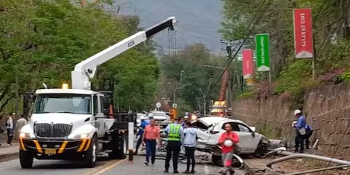 ¡Atención! Cerrada la vía Bucaramanga – Bogotá, por accidente de tránsito en San Gil