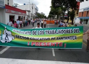 Anormalidad académica en colegios públicos de Bucaramanga, por participación de maestros en marcha a favor del presidente Petro