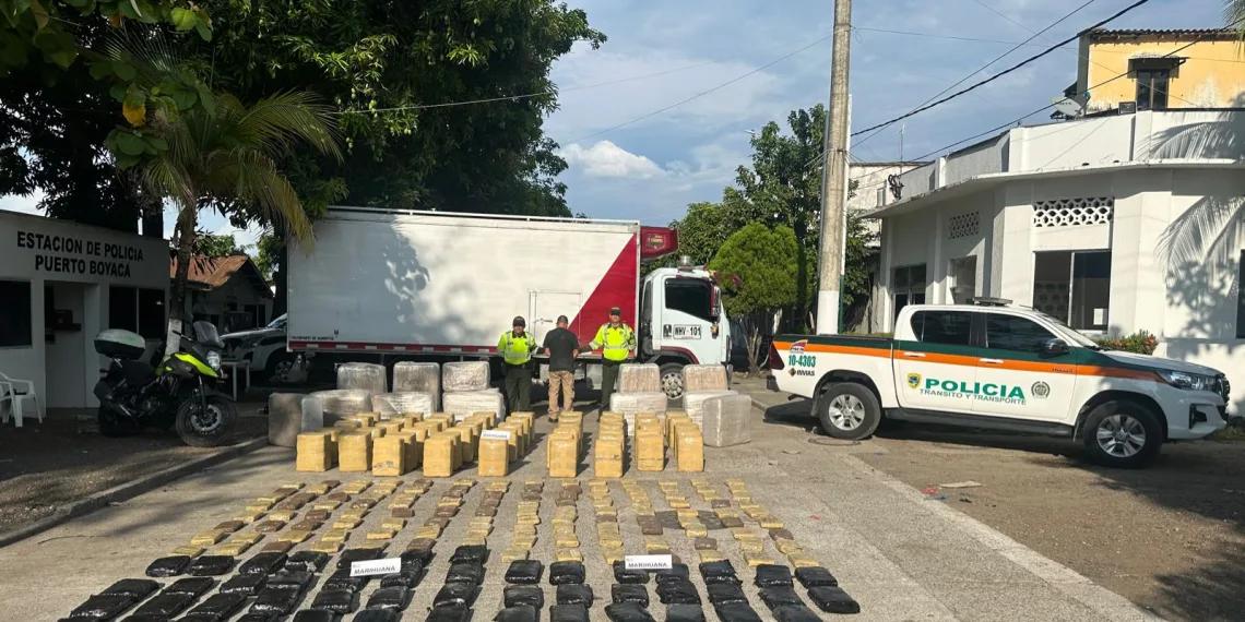 Incautada una tonelada de marihuana camuflada en un cargamento de pollo en vía la Lizama, Magdalena Medio Santandereano