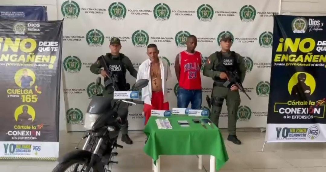Policía Metropolitana capturó a dos extorsionistas que pedía dinero para devolver una moto que había sido robada