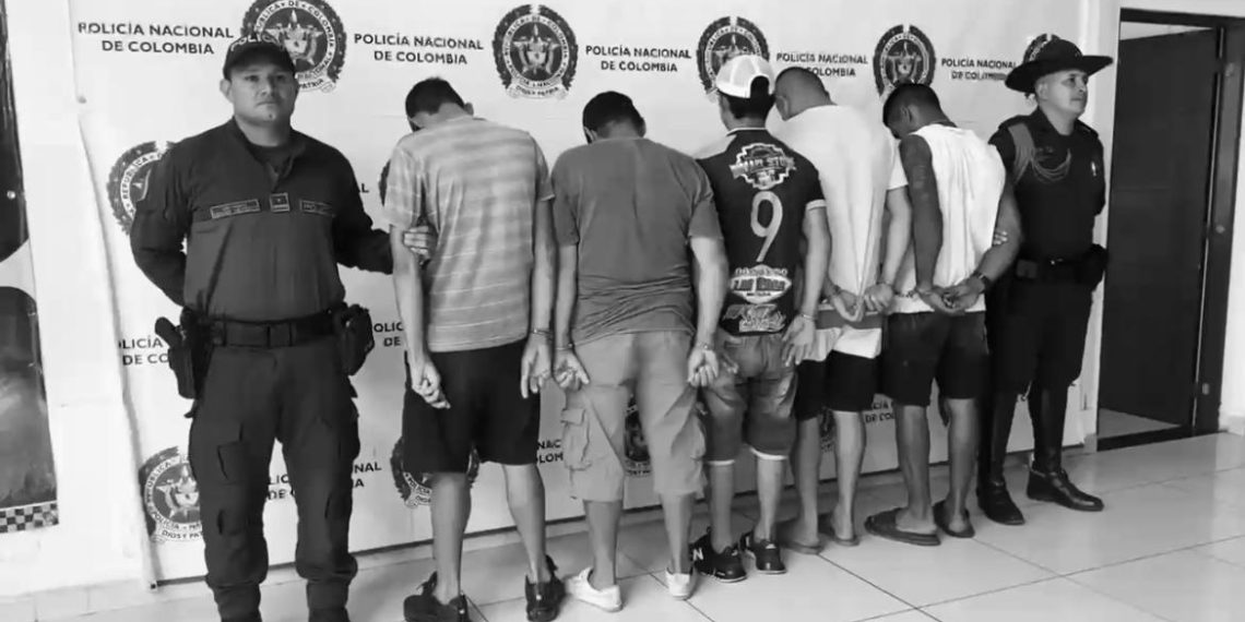 Ocho capturados por minería ilegal en la escarpa occidental área protegida de Bucaramanga