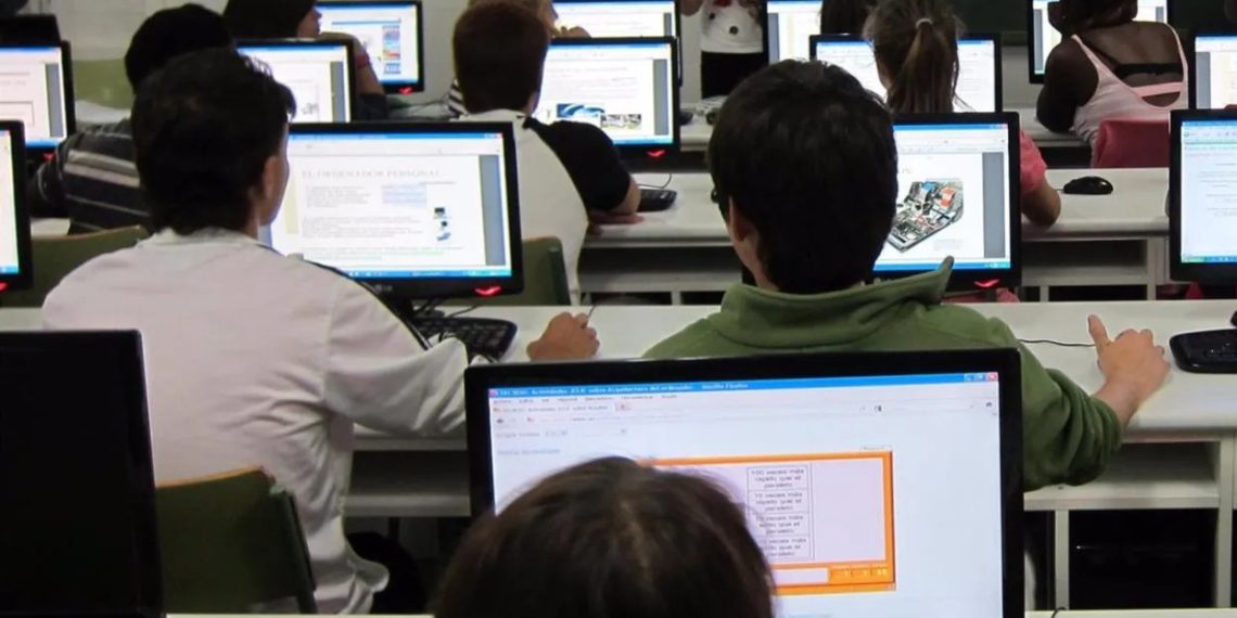 Jóvenes de Santander con oportunidades en el VIII Concurso Nacional de Programación: para que se sumerjan en el mundo de la tecnología