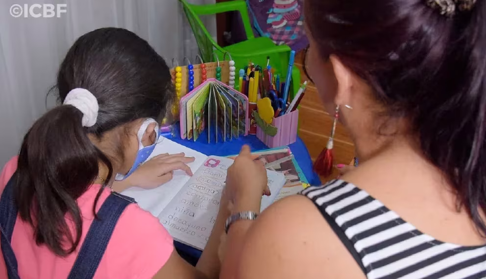 Gobierno Petro logra acuerdos con madres comunitarias para cumplir con regulación de pagos