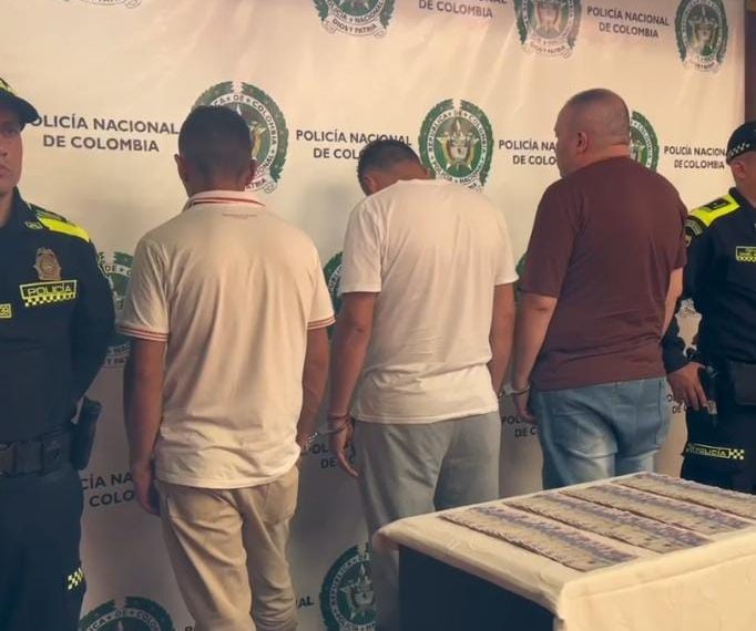 En Bucaramanga cayeron “los zares de cambiazo”, engañaban a incautos cambiando las tarjetas débito