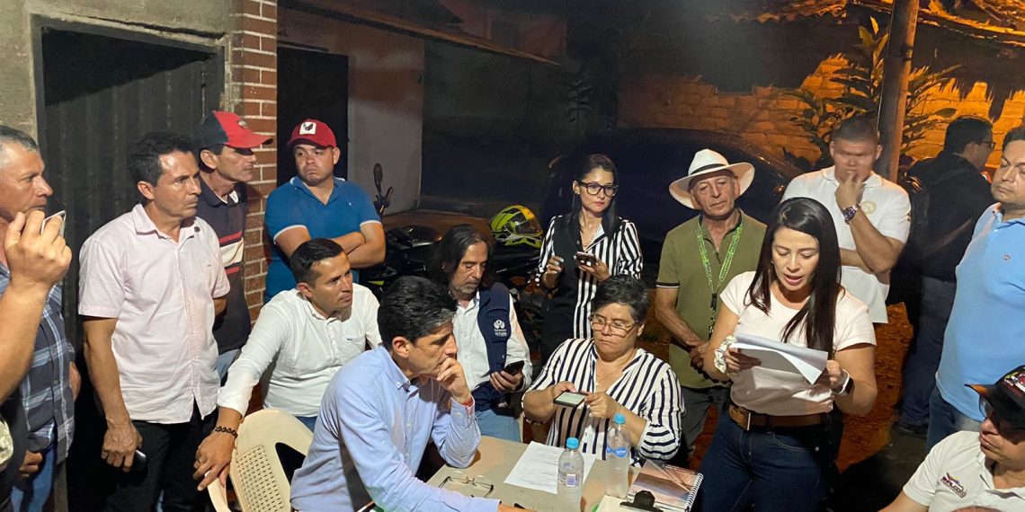 Vía Bucaramanga-Barrancabermeja recupera su flujo vehicular después de 40 horas de conciliaciones