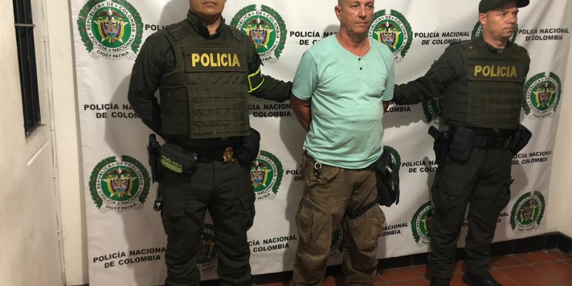 Detenido hombre que se identificó con documentos falsos en operativo de la policía en la vía La Lizama