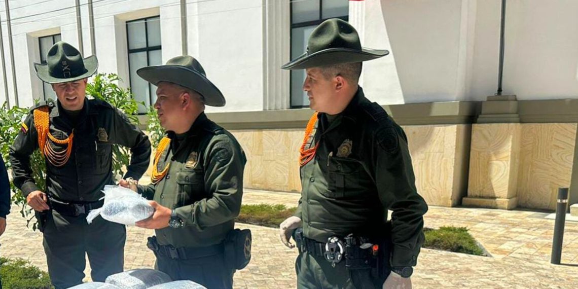 ¡Atención! Golpe a carteles de narcotráfico impide que en encomienda entrara a Bucaramanga 20.000 gramos de estupefacientes 
