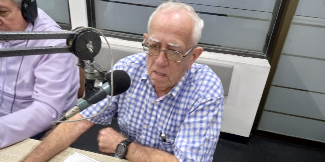 El veedor Ramiro Vásquez presentó las denuncias contra el exalcalde Juan Carlos Cárdenas