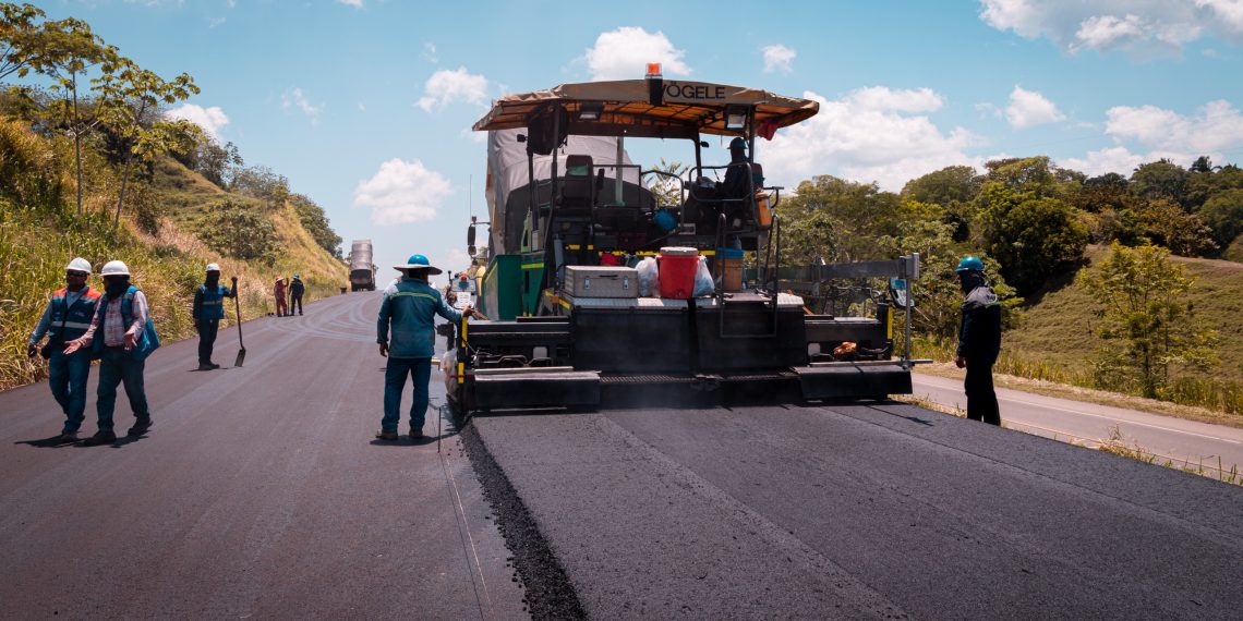 Invías adjudicó contratos de mantenimiento y mejoramiento vial por $33.963 millones para 4 departamentos, incluido Santander