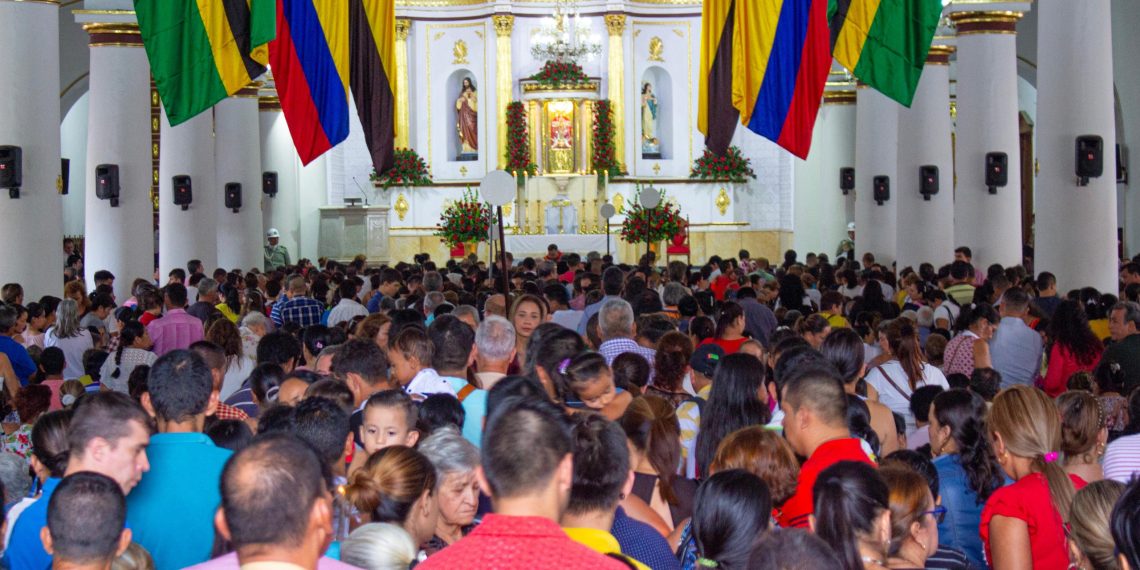 Con la Fiesta del Señor de los Milagros, Girón se convierte en destino del fervor religioso de Colombia