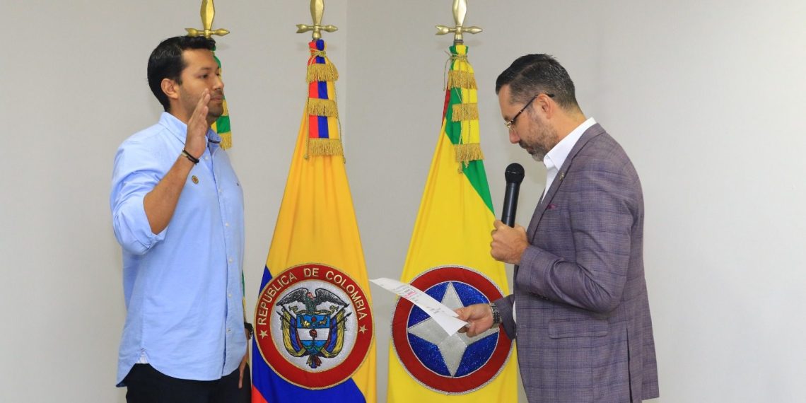 Alcalde designó y posesionó hoy al nuevo director de Tránsito de Bucaramanga