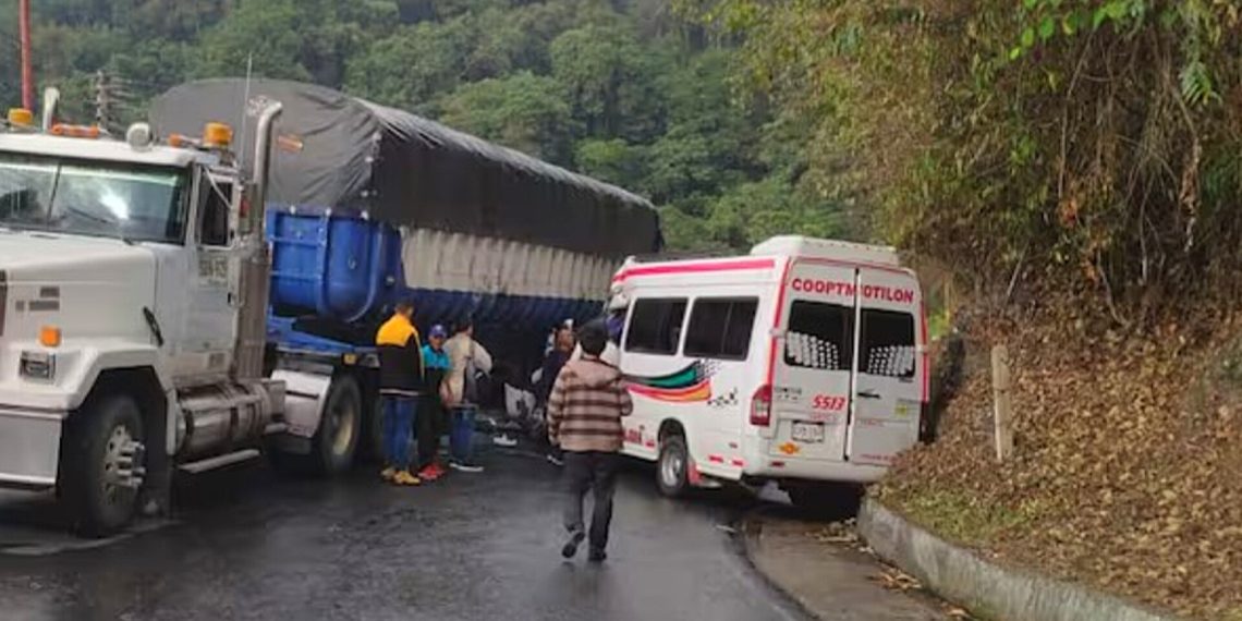 Las lluvias aumentaron la accidentalidad en carreteras de Santander