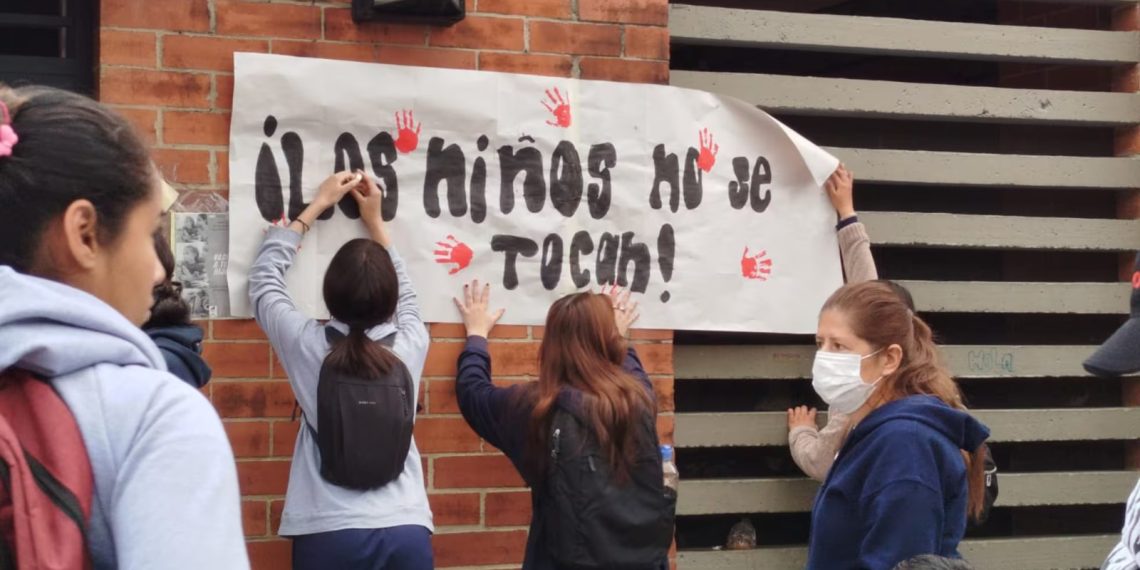 En colegio de Barrancabermeja denuncian presunto acoso sexual hacia tres menores por parte de un docente