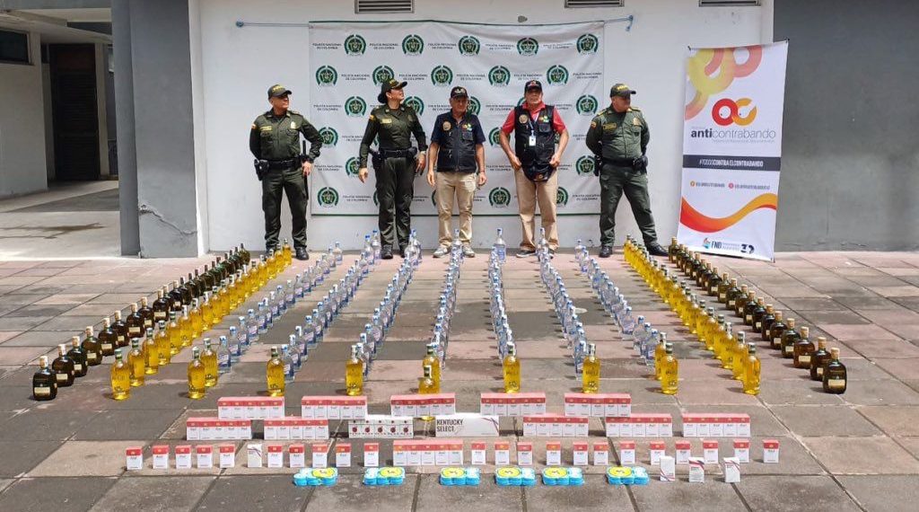 Golpe al contrabando de cigarrillos y licor adulterado en ferias de San Gil, propinaron las autoridades del departamento