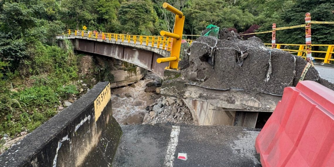 El Puente Primero ubicado en el municipio de San Andrés vía Curos – Málaga está quebrado