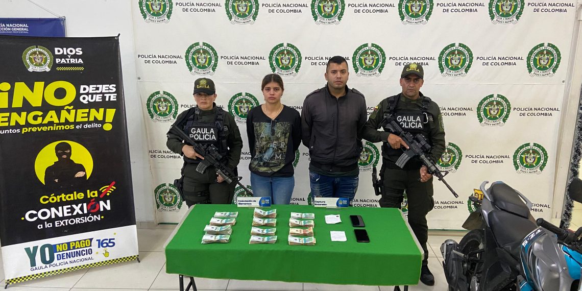 Policía en Bucaramanga capturó a una pareja que exigía a un comerciante mil millones para no atentar contra su integridad