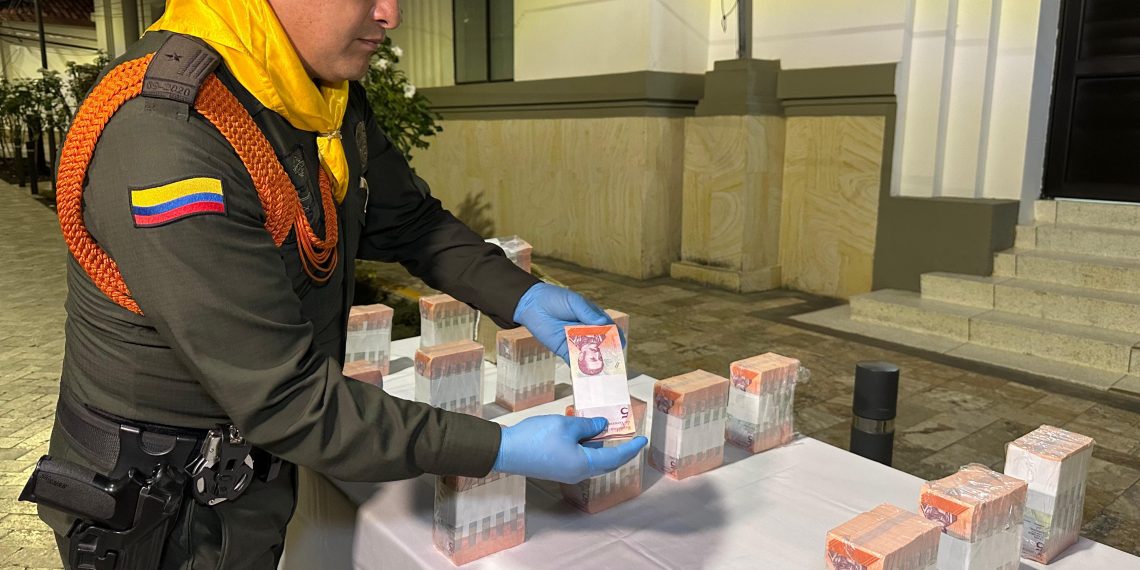 Policía logró incautar 20 mil bolívares falsos que estaban ocultos en una encomienda