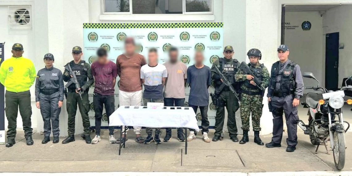 ¡Atención! En Barrancabermeja, propinan duró colpe a la criminalidad al capturar a 5 miembros de “La Unión” banda al servicio del ELN
