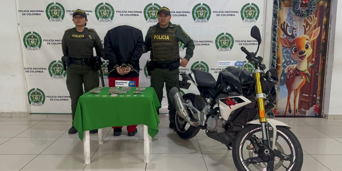 En Bucaramanga alias ‘Nico Rossi’, fue capturado por la Policía Nacional cuando transporta estupefacientes
