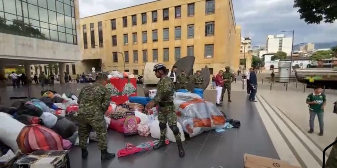 Un camión cargado con siete toneladas de ayuda humanitaria para los desplazados de Catatumbo partió hacia Cúcuta