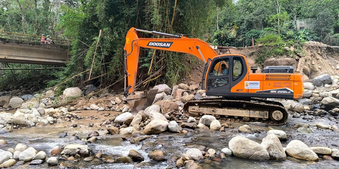 UNGRD destina 3.500 horas de maquinaria amarilla para mitigar el riesgo en San Vicente de Chucurí