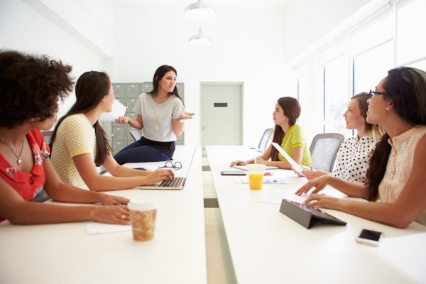 Santander celebra el liderazgo femenino: un compromiso con la equidad de género