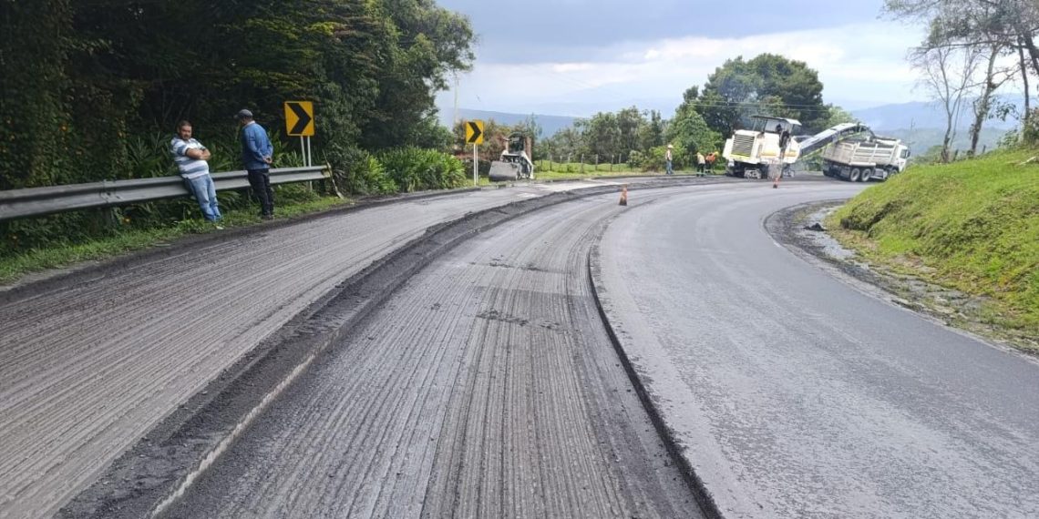 Avanzan obras de mantenimiento en la Transversal del Carare