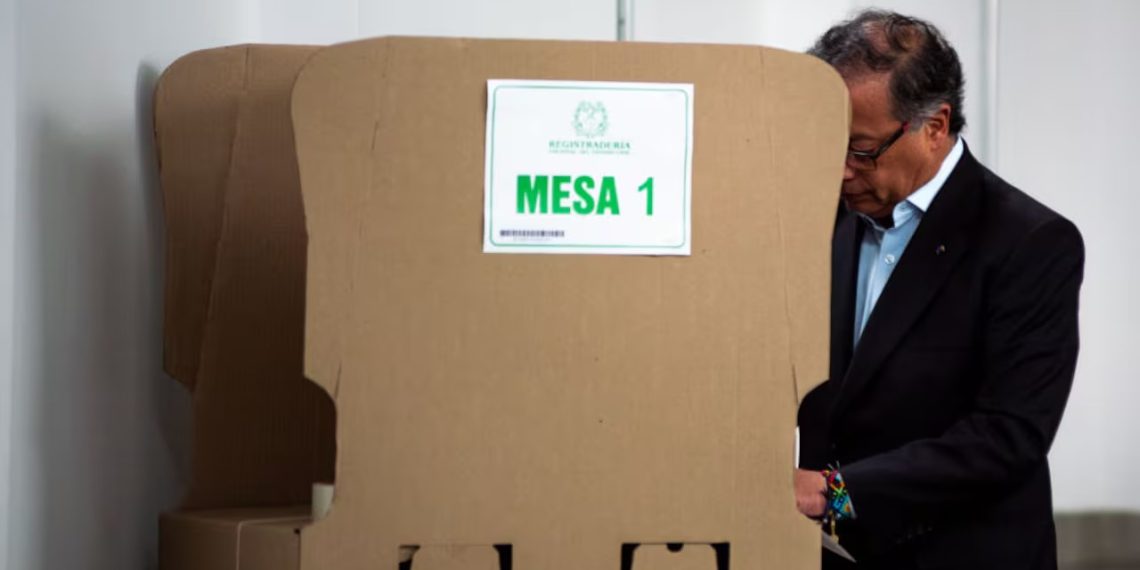 El Gobierno Nacional presenta las 12 preguntas de la consulta popular ante el Congreso