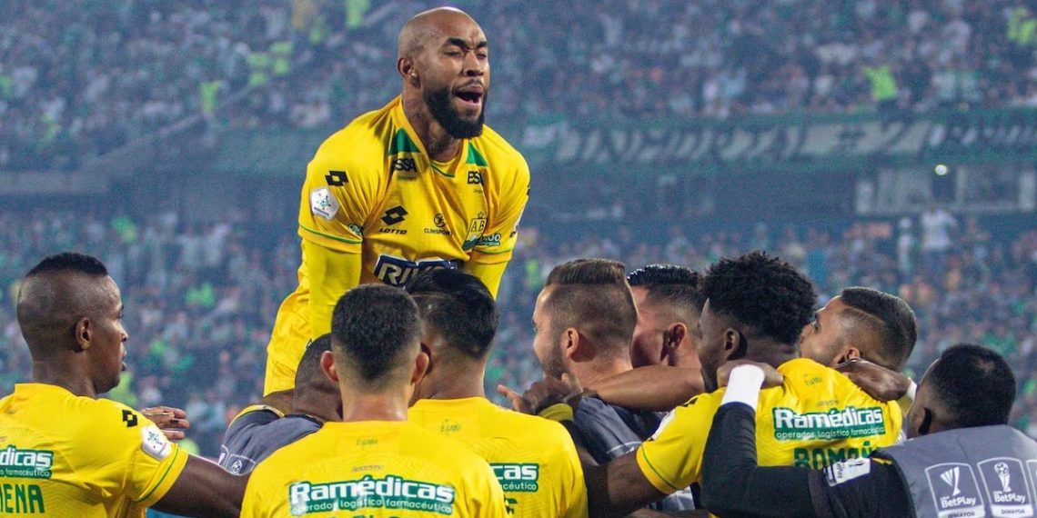 Atlético Bucaramanga empata con Fortaleza y lidera su grupo en la Libertadores