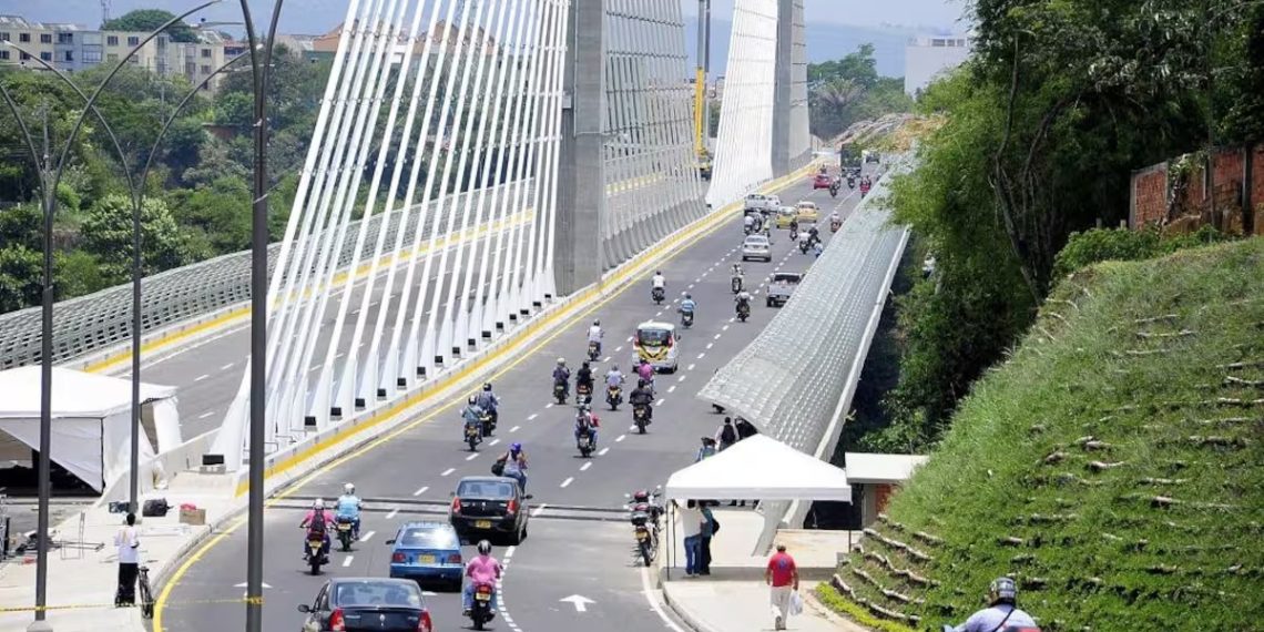 Cierre parcial en el Viaducto Provincial por mantenimiento a luminarias