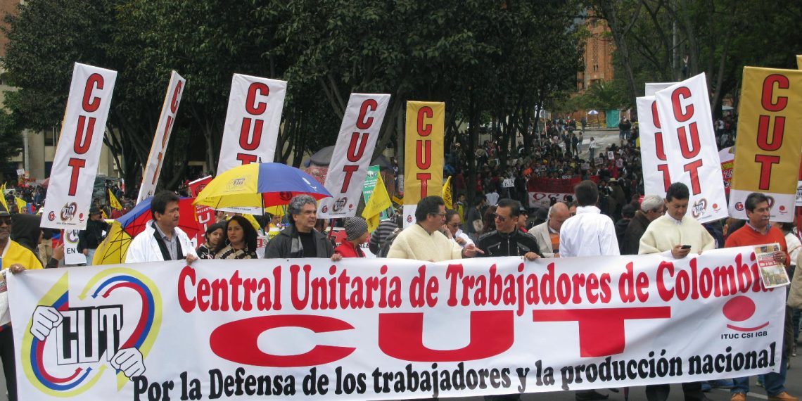 Centrales obreras anuncian paro nacional de 48 horas en respaldo a la consulta popular