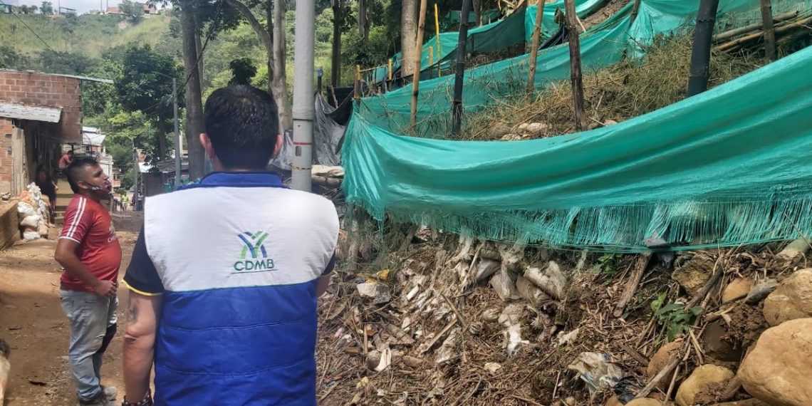 Operativo interinstitucional recupera zona protegida en el norte de Bucaramanga