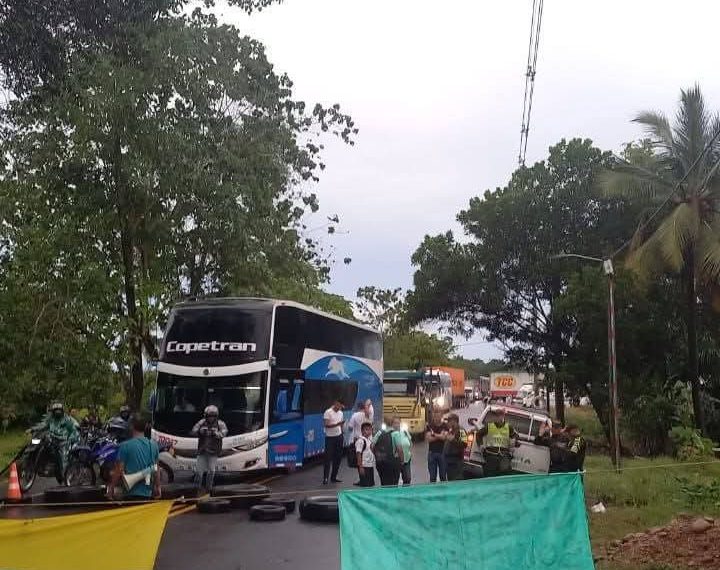¡Atención! Rechazo a las vías de hecho que afectan la movilidad y el desarrollo del proyecto vial en el Magdalena Medio