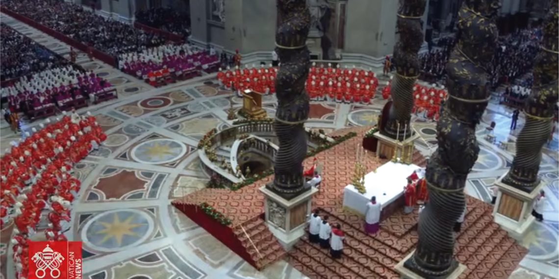 El mundo observa el Vaticano: inicia el cónclave con la participación del cardenal colombiano Luis José Rueda Aparicio