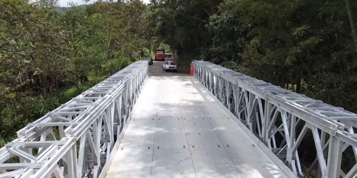 Inaugurado el puente militar provisional “El Roldán”, una solución estratégica para la conectividad vial en Santander