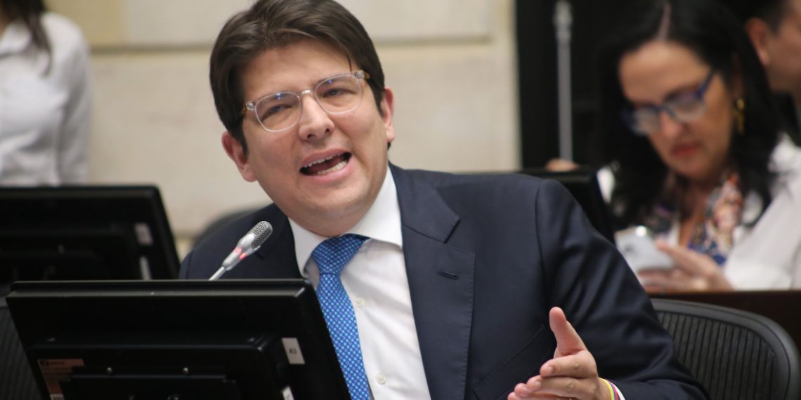 De la clínica medicentro a la fundación Santa Fe es traslado Miguel Uribe Turbay