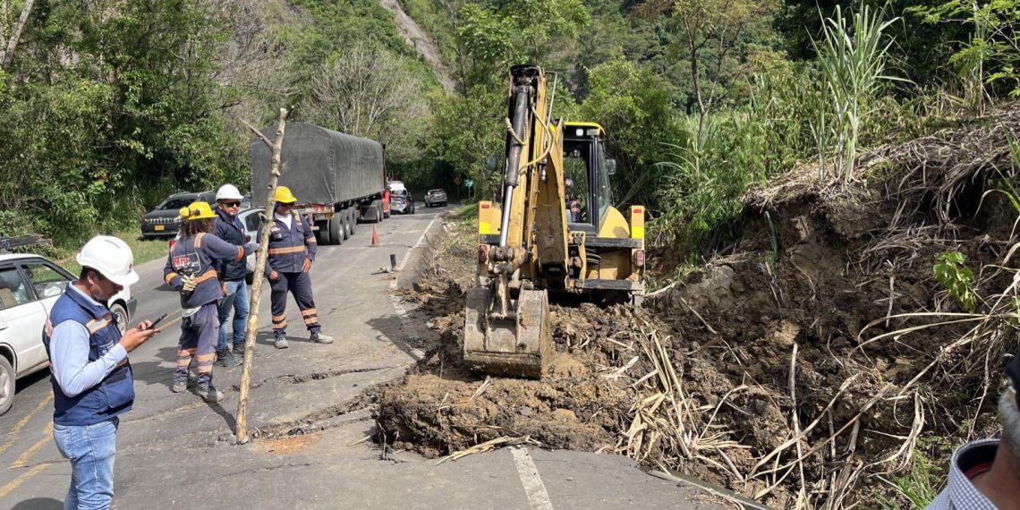 Invías adelanta obras en la vía Puente Nacional – San Gil y refuerza su compromiso con la seguridad vial