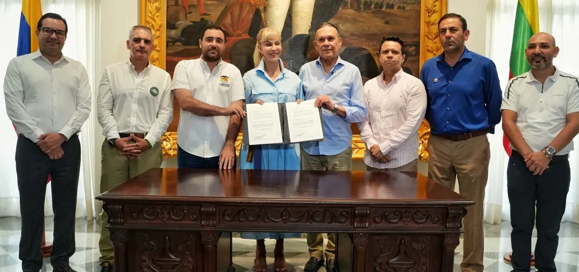 ¡Atención! Efraín Cepeda sanciona en Cartagena la Ley del Fonpet pese a objeciones presidenciales