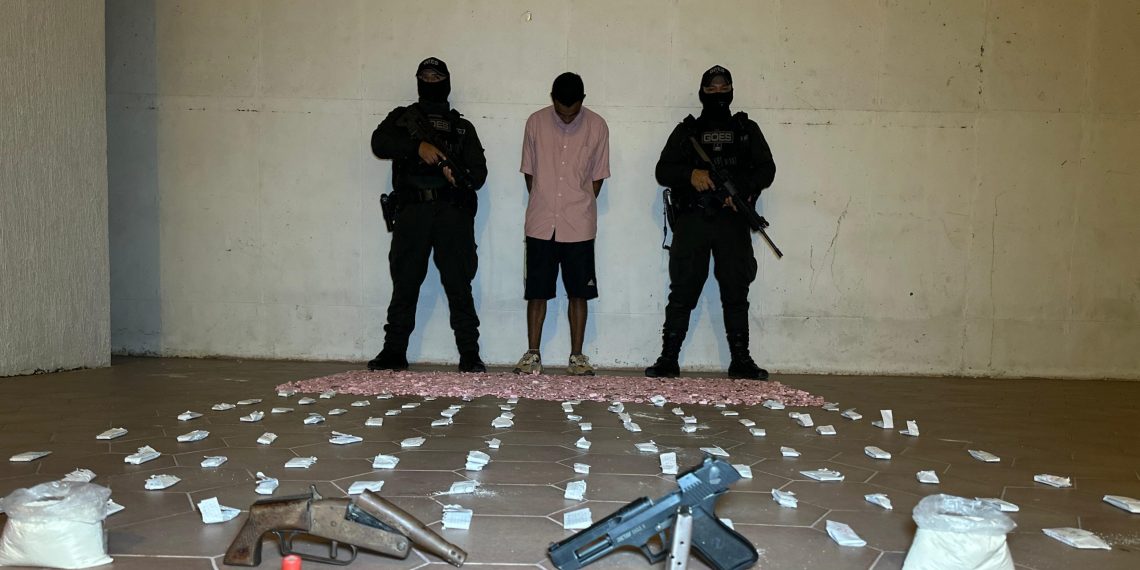 Golpe al microtráfico en Piedecuesta: Capturado integrante de “Los del Sur” con armas y más de 7.000 dosis de estupefacientes