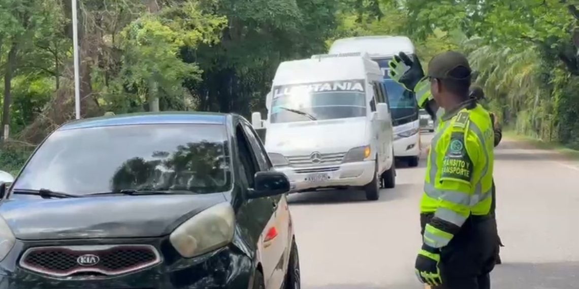 Autoridades garantizan seguridad y movilidad en el Plan Retorno del puente de San Pedro y San Pablo en Santander