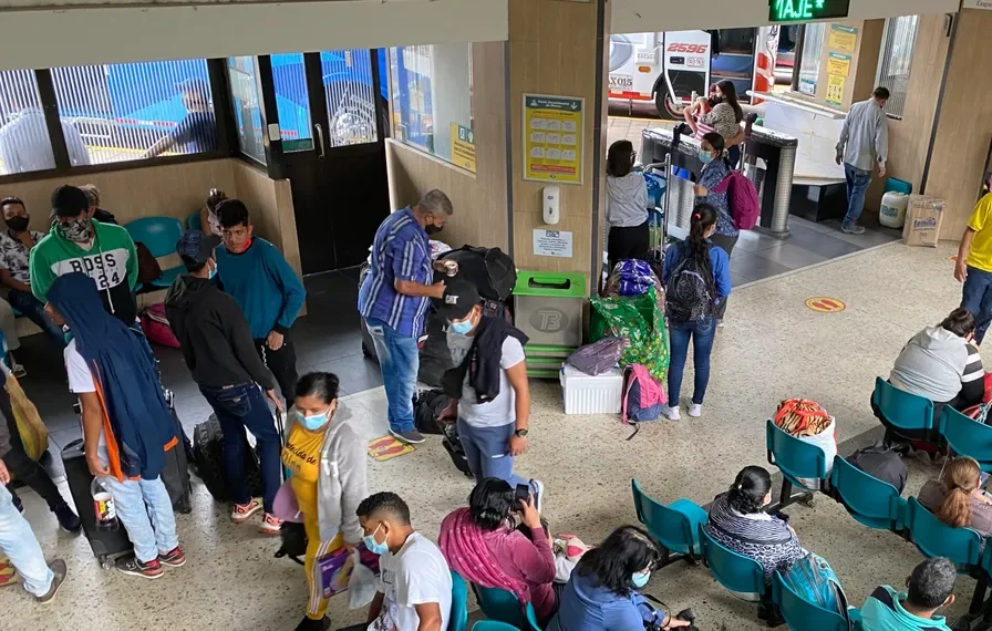 Terminal de Bucaramanga prevé intenso flujo de viajeros durante el puente festivo de San Pedro y San Pablo