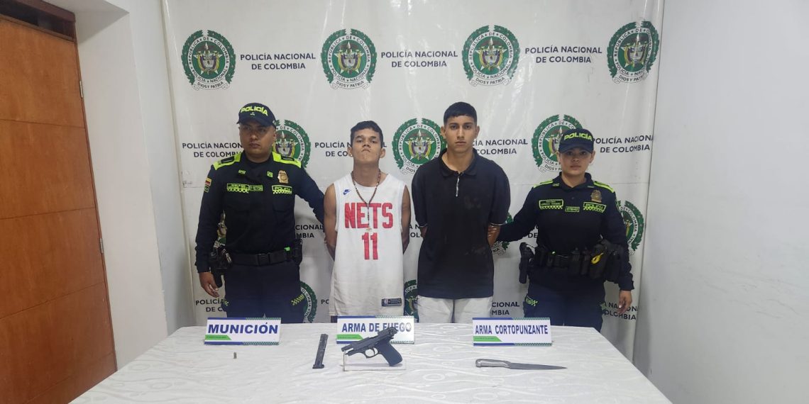 Capturados en Bucaramanga dos presuntos delincuentes que intimidaban con armas para hurtar motocicletas