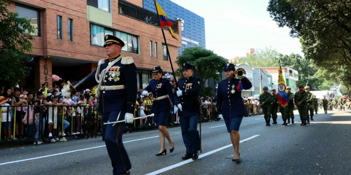 Bucaramanga rindió tributo a la independencia y al legado de “Sansón”, el can héroe que salvó 36 vidas