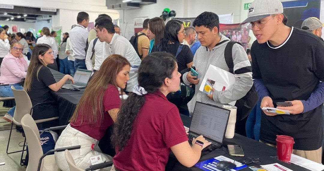Bucaramanga lidera la recuperación laboral en Colombia, según informe del DANE
