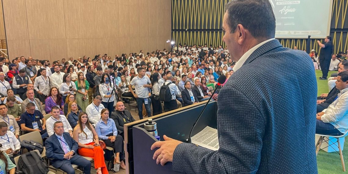 Bucaramanga abre el diálogo global por el agua en histórica cumbre internacional