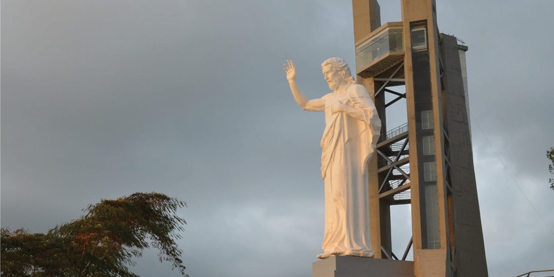 Estudiantes de undécimo del Vicente Azuero se forman como guías turísticos para promover los atractivos de Floridablanca