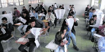 Hoy, más de 600 mil estudiantes presentan las pruebas Saber 11 en todo el país