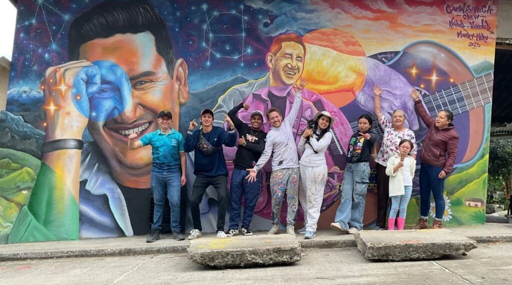 Un mural en Macaravita celebra al artista que internacionalizó la carranga